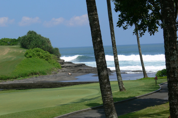 Meridien Tanah Lot Villa Outside 07