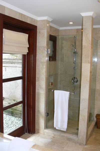 Meridien Tanah Lot Villa Room 04