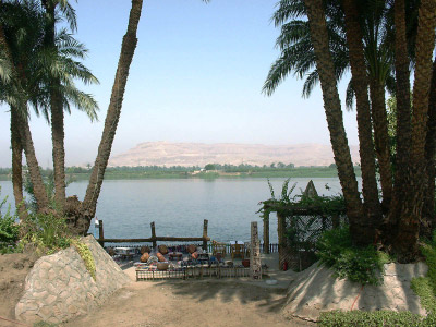 luxor hilton club room