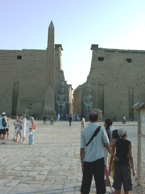 luxor temple 01
