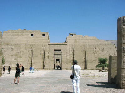 medinet habu 02
